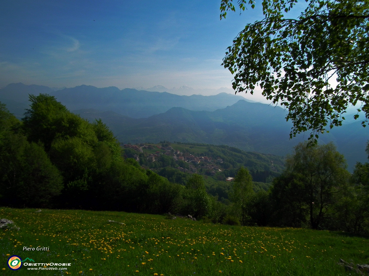 20 sguardo sulla Valle imagna....JPG